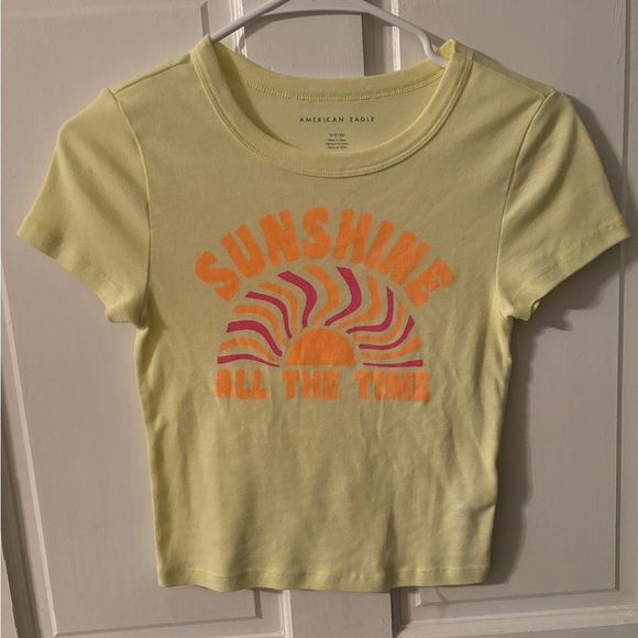 American Eagle Short Sleeve Tee NEVER WORN - Picture 1 of 3